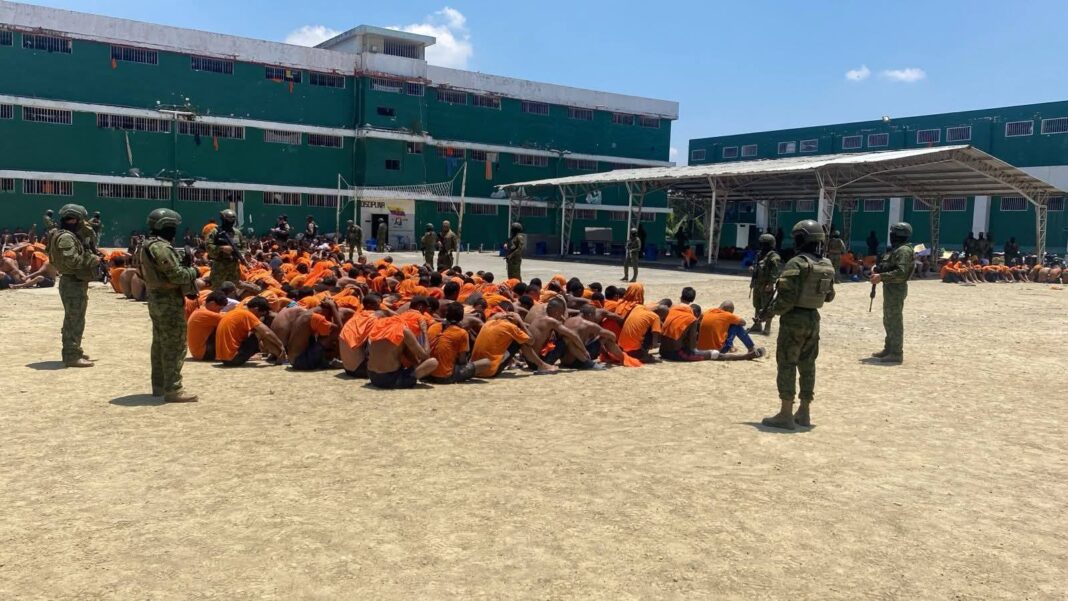 Son 17 presos asesinados en Esmeraldas Son 17 presos asesinados en Esmeraldas