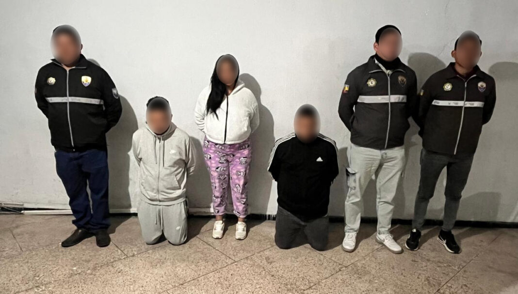Engaño y robo a estudiantes Engaño y robo a estudiantes