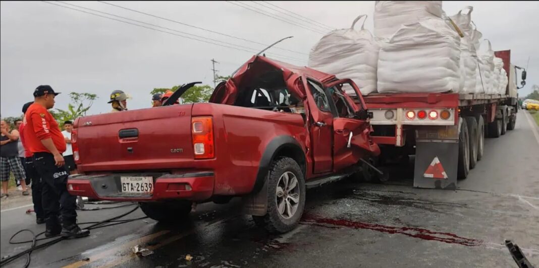 Cinco fallecidos, tres tenían disparos Cinco fallecidos, tres tenían disparos