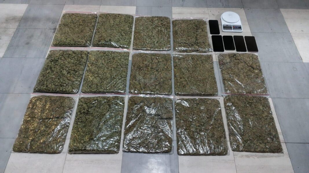 Sacan droga de las calles de Ambato Sacan droga de las calles de Ambato