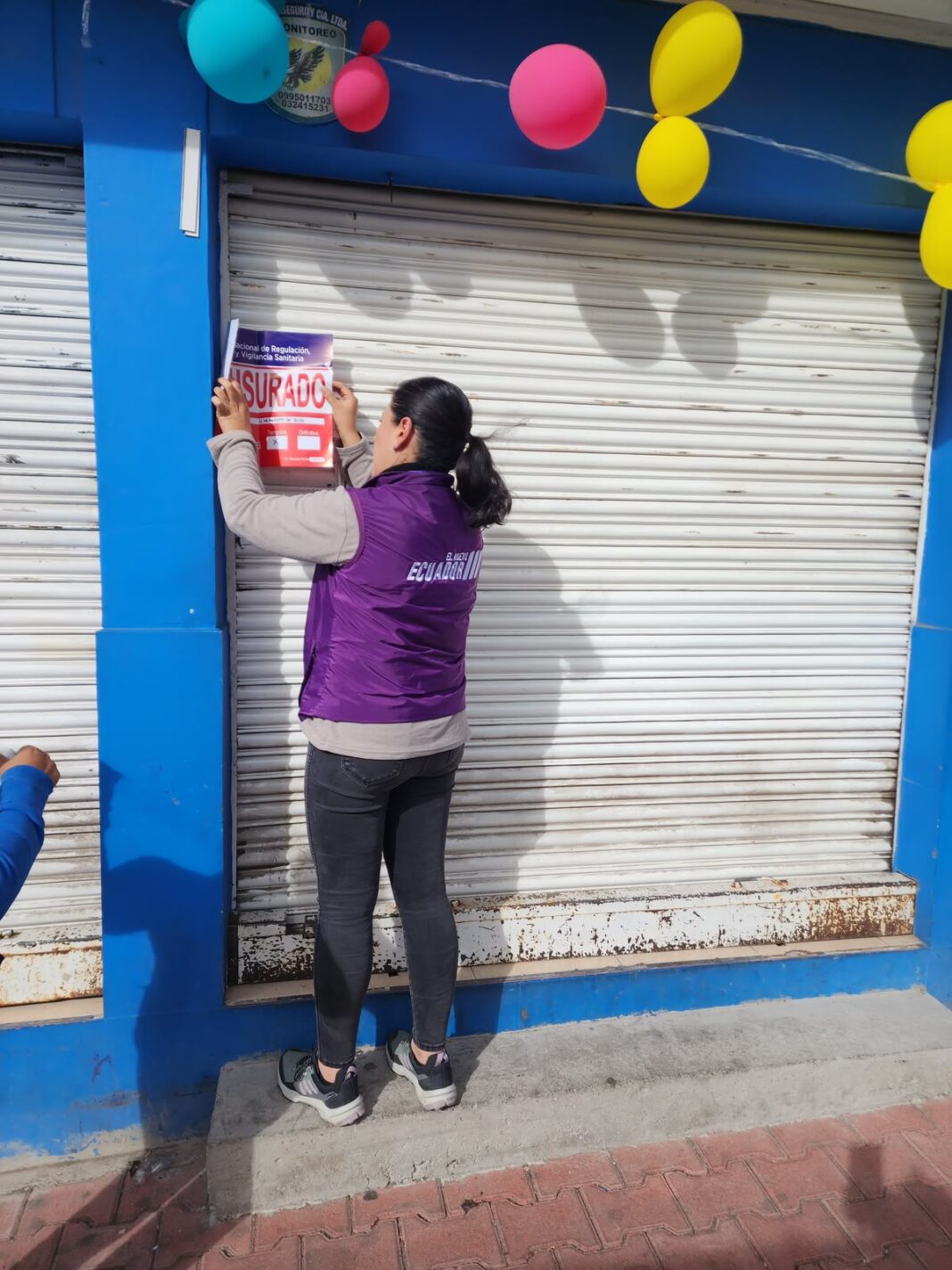 Clausuran farmacia en Cevallos Clausuran farmacia en Cevallos