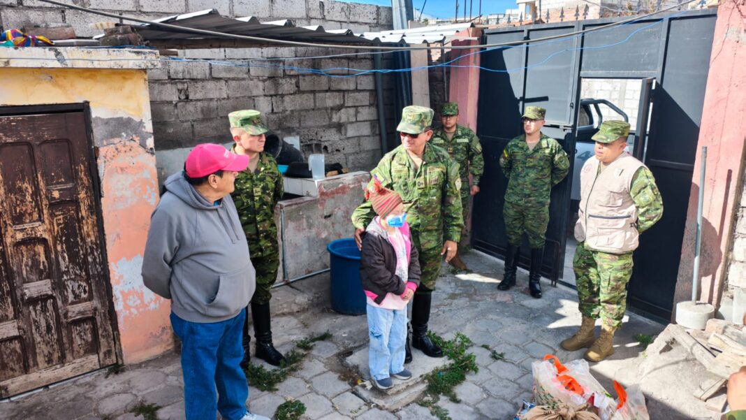 Militares muestran su lado más humano Militares muestran su lado más humano