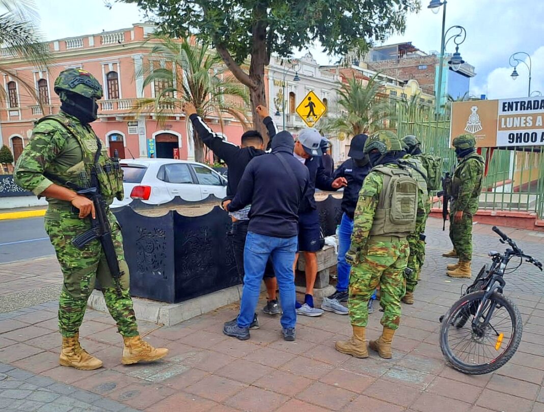 Rescatan a adolescente en Riobamba Rescatan a adolescente en Riobamba